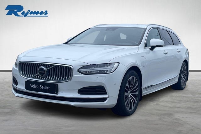 Volvo V90 2025