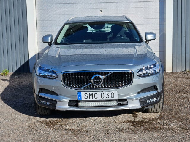 Volvo V90 Cross Country 2019 – bild 3