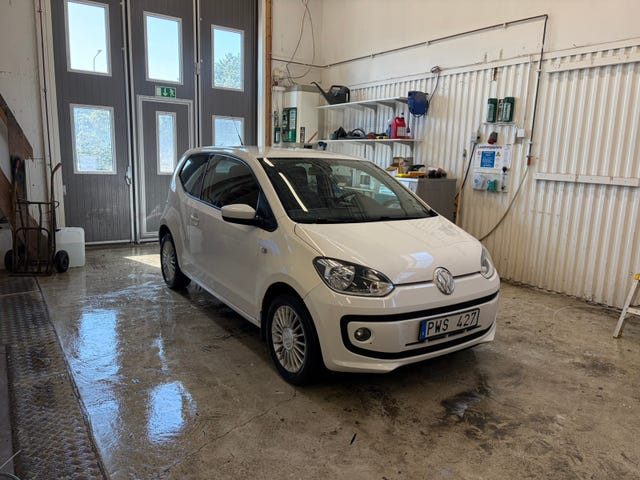 Volkswagen UP! 2012