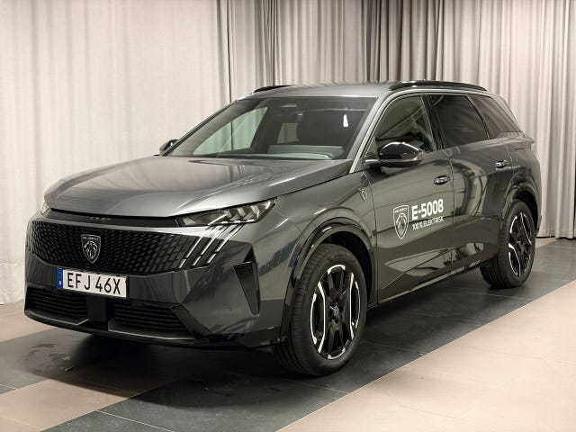 Peugeot e-5008 2026