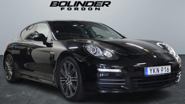 Porsche Panamera 4 2015