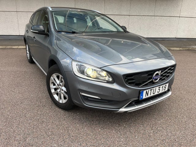 Volvo V60 Cross Country 2016