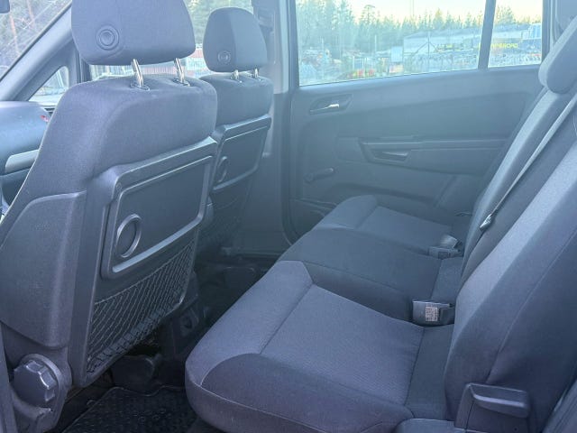 Opel Zafira — bild 11 av 12