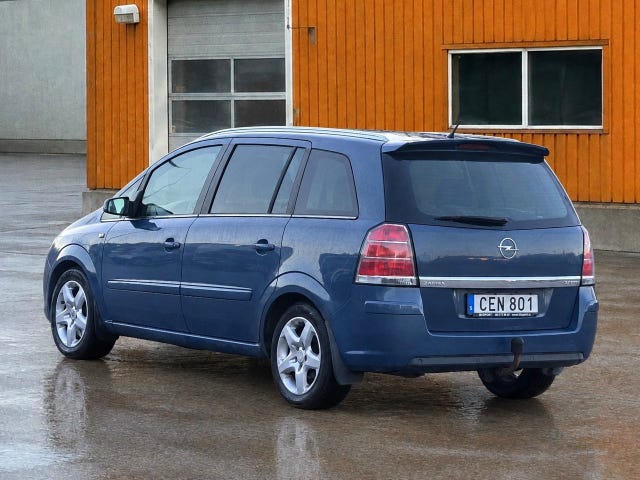 Opel Zafira — bild 9 av 12