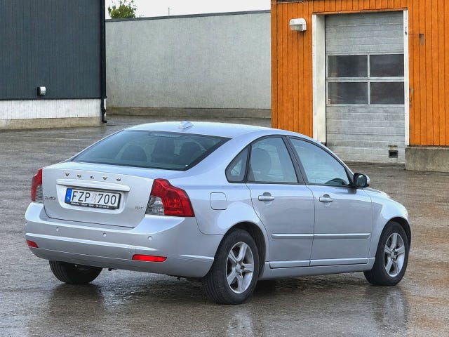 Volvo S40 — bild 8 av 11