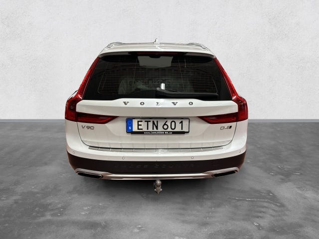Volvo V90 Cross Country 2019 – bild 4