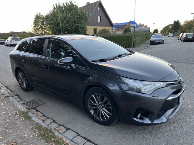 Toyota Avensis 2016
