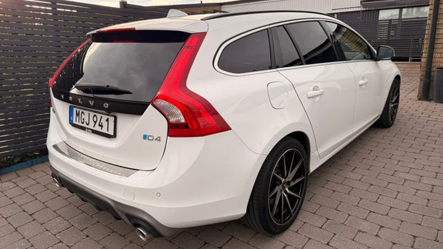 Volvo V60 2016