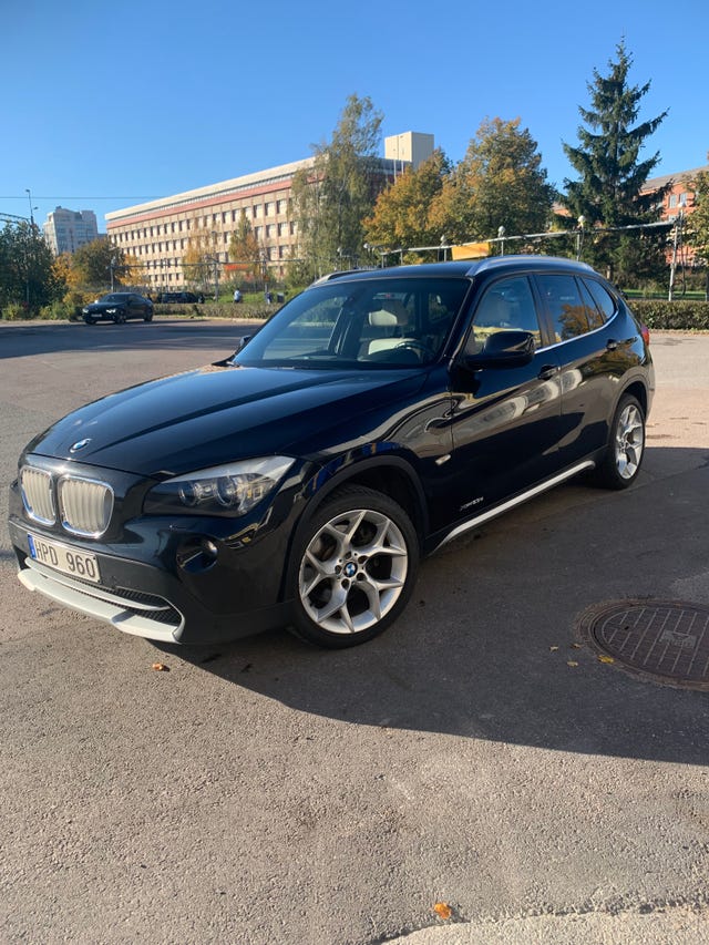 BMW X1 2011