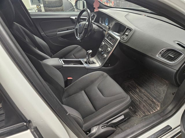 Volvo V60 2015 – bild 4