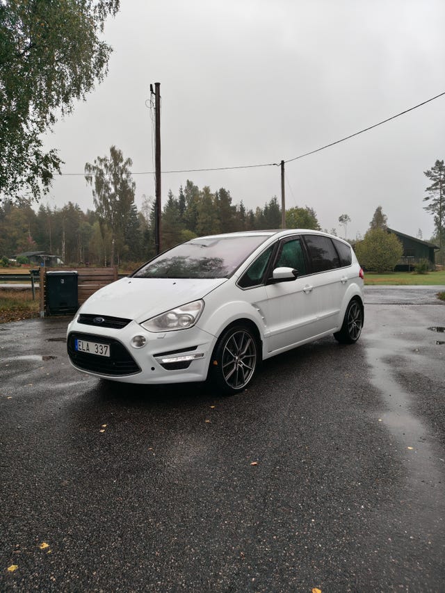 Ford S-MAX 2011