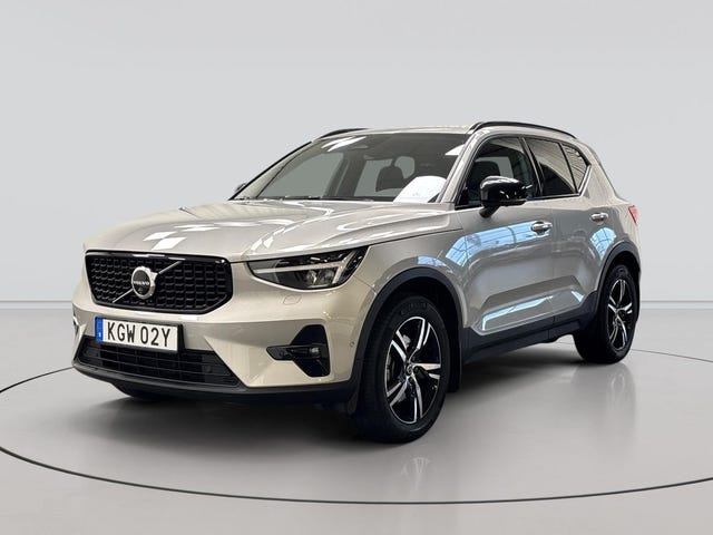 Volvo XC40 2025