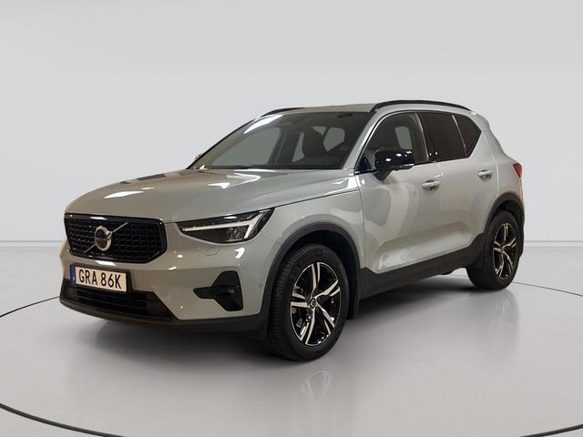 Volvo XC40 2025