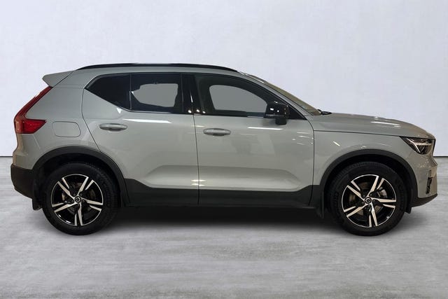 Volvo XC40 2025 – bild 3