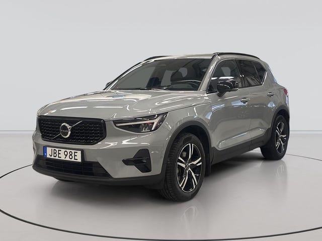 Volvo XC40 2025