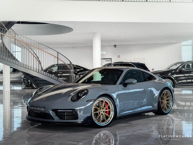 Porsche 992 2024