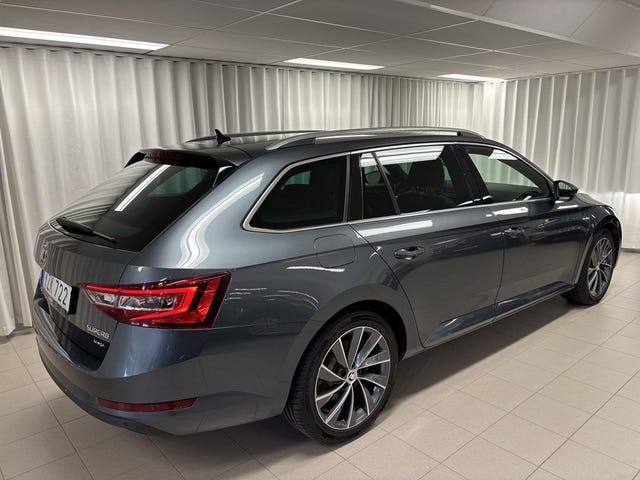 Skoda Superb 2018 – bild 3