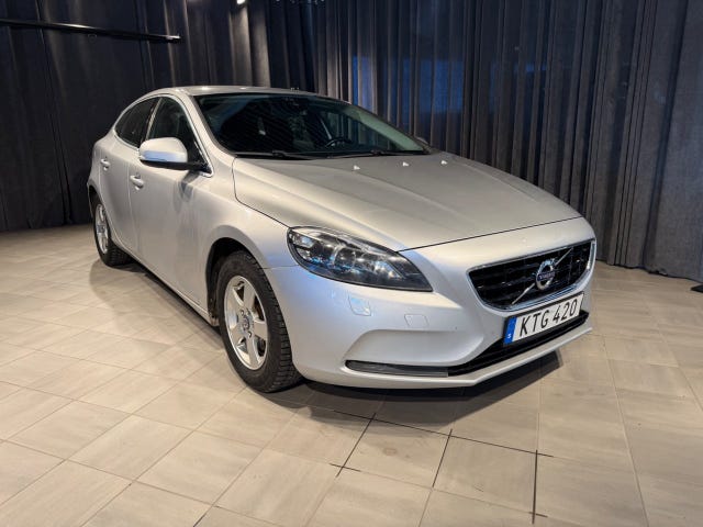 Volvo V40 2015
