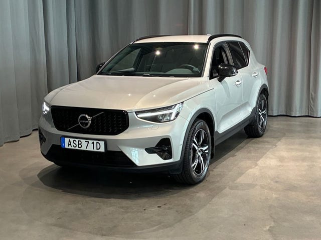 Volvo XC40 2025
