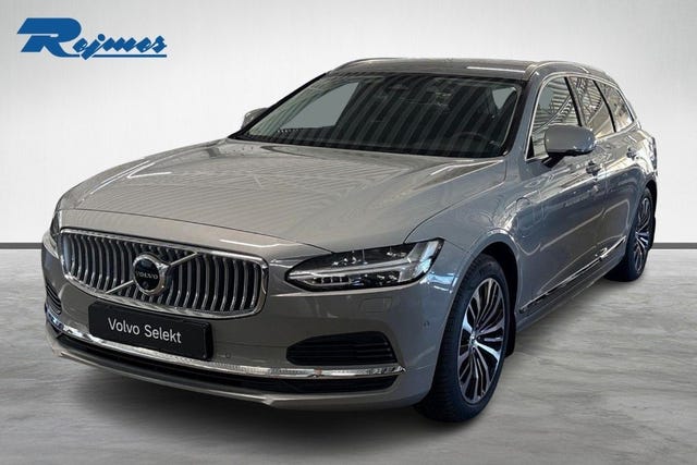 Volvo V90 2025
