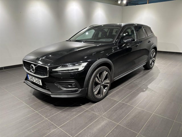 Volvo V60 Cross Country 2022