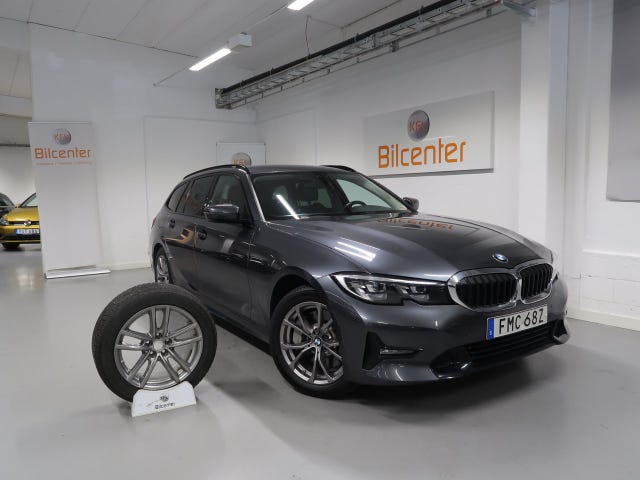 BMW 330e 2021