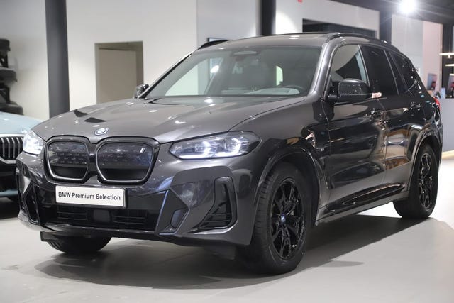 BMW iX3 2023