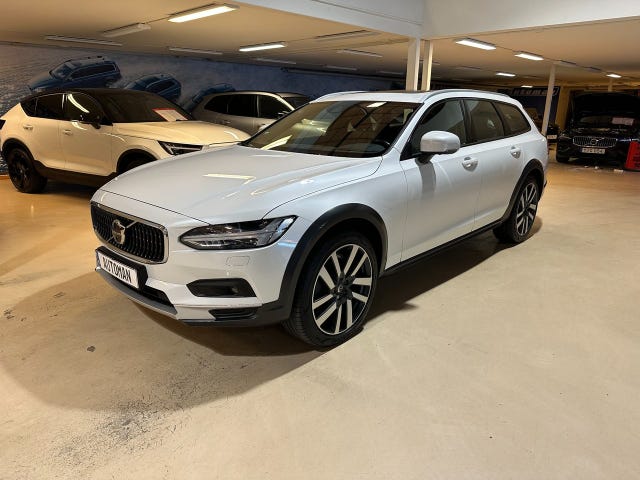 Volvo V90 Cross Country 2021