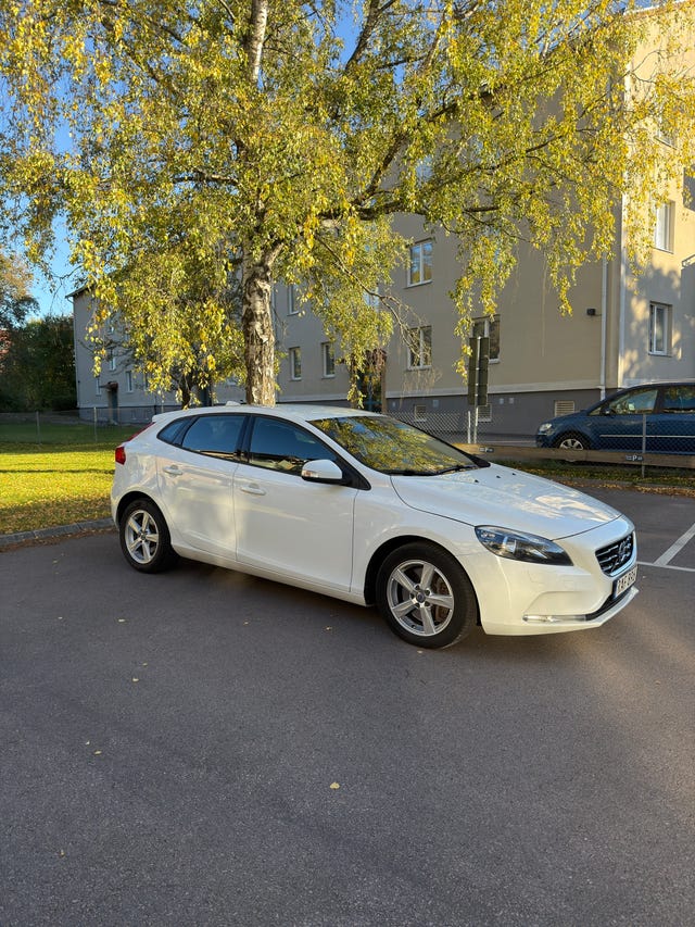 Volvo V40 2016