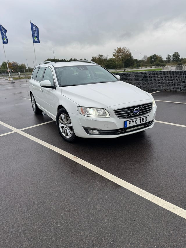 Volvo V70 2016