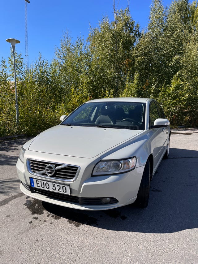 Volvo S40 2012