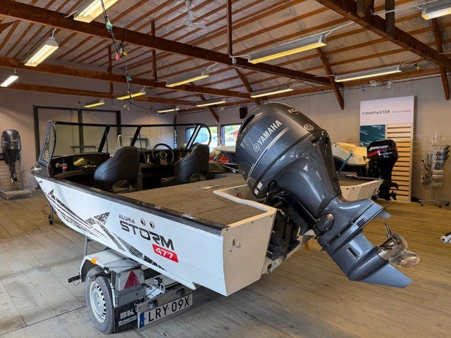 Aluma Storm 477 - Yamaha F100 - 2001