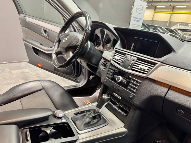 Mercedes-Benz E250 2011