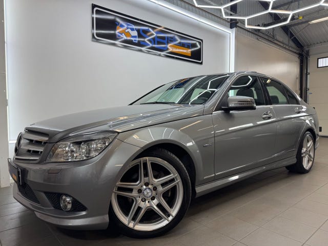 Mercedes-Benz CLC220 2011