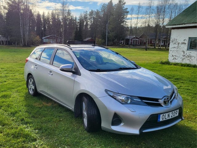 Toyota Auris 2015