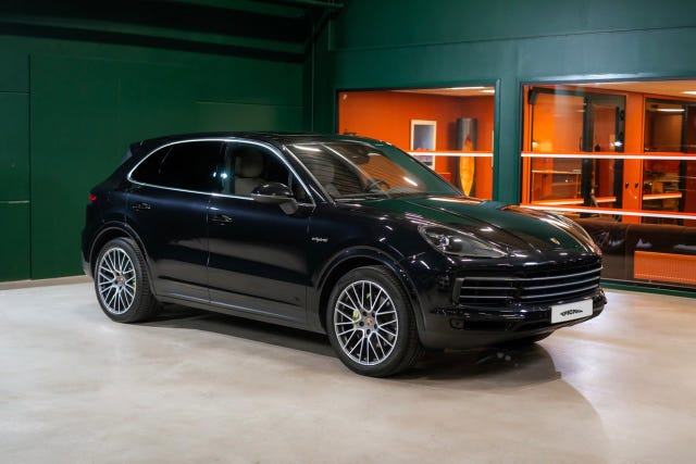 Porsche Cayenne 2021