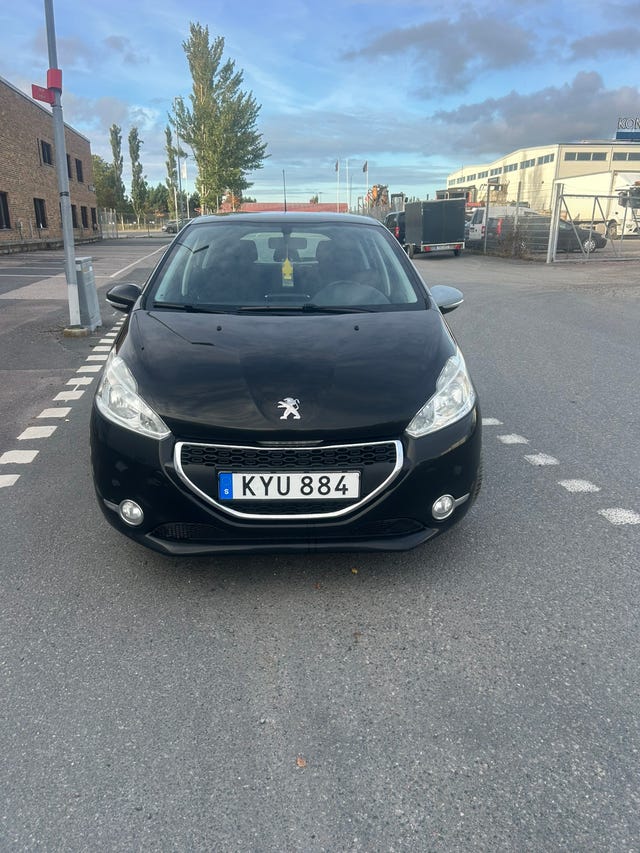 Peugeot 208 2015