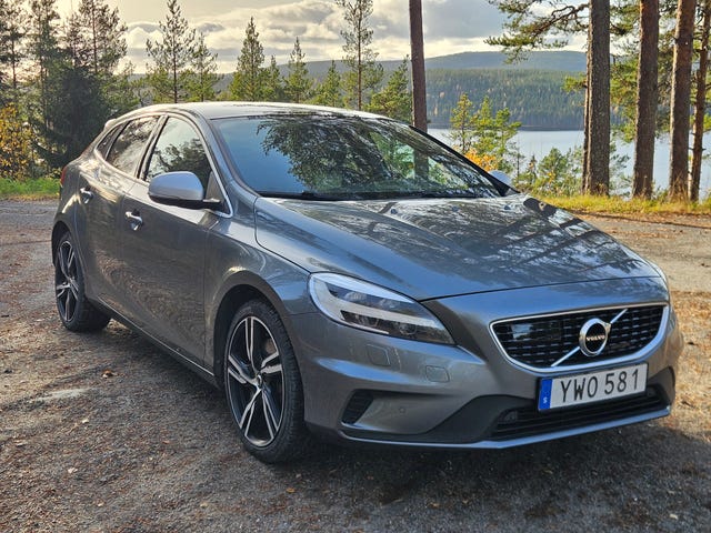 Volvo V40 2019