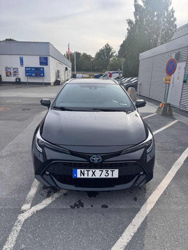 Toyota Corolla 2019 – bild 2
