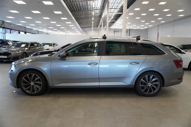 Skoda Superb 2016 – bild 3