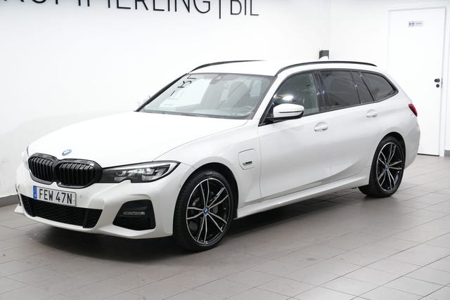 BMW 330e 2022