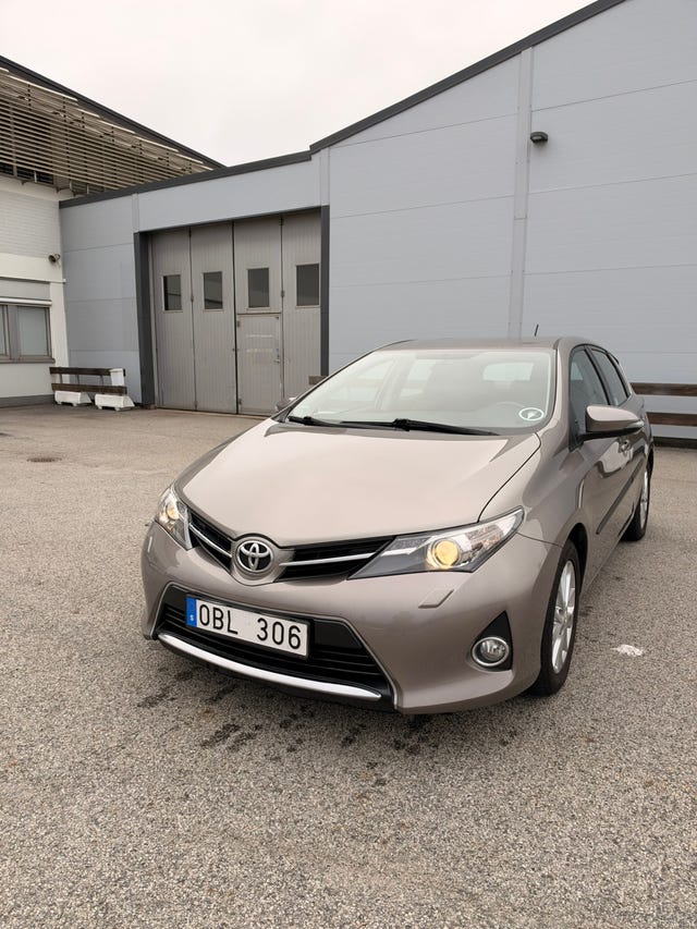 Toyota Auris 2013