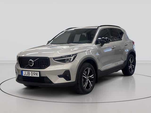 Volvo XC40 2025