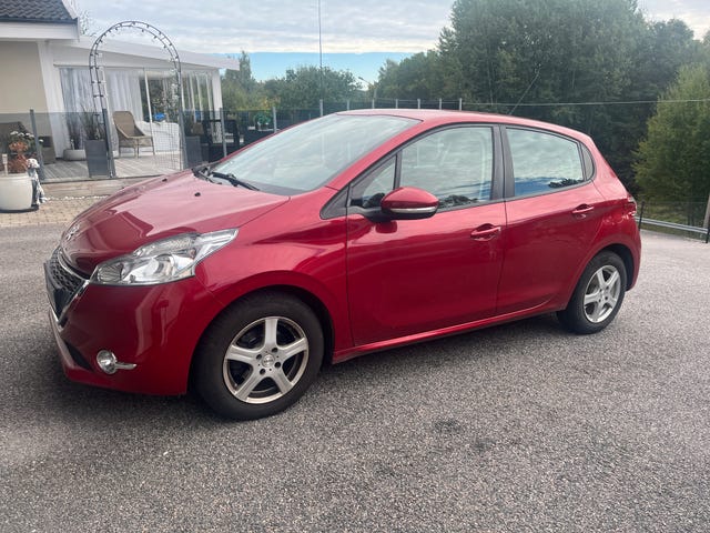 Peugeot 208 2014