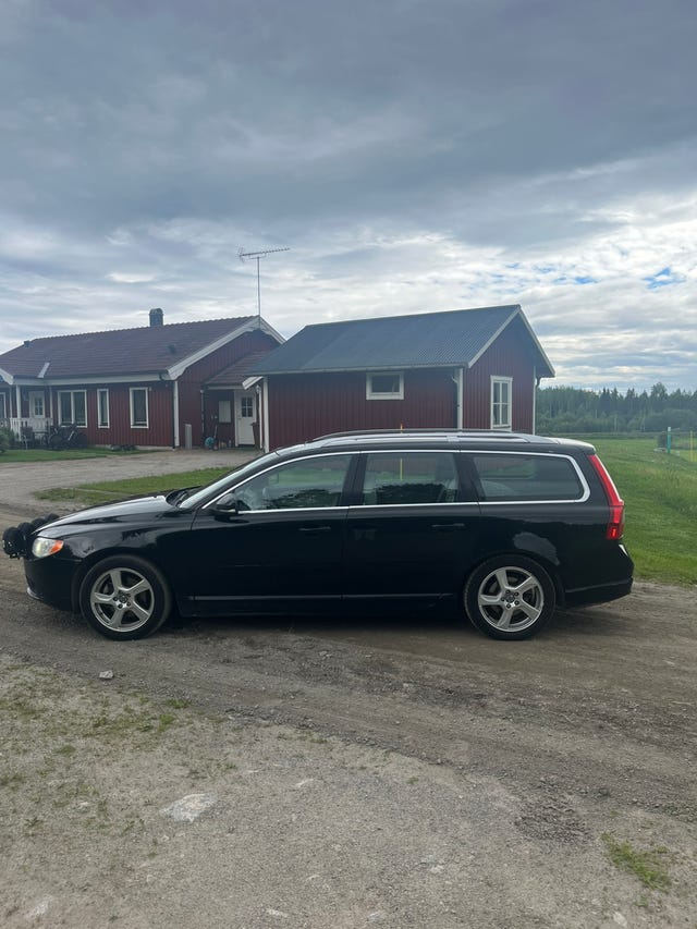 Volvo V70 2012 – bild 2