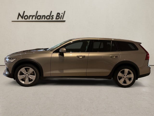 Volvo V60 Cross Country 2020 – bild 2