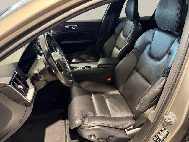 Volvo V60 Cross Country 2020 – bild 4