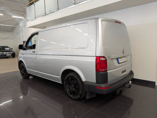 Volkswagen Transporter 2019 – bild 3