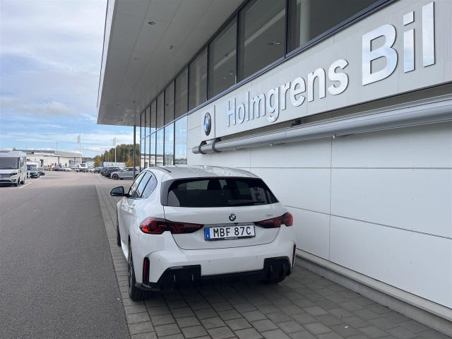 BMW 120 2026 – bild 3