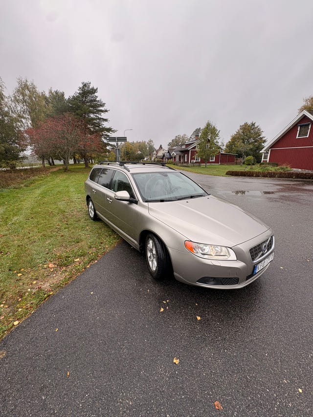 Volvo V70 2011 – bild 2
